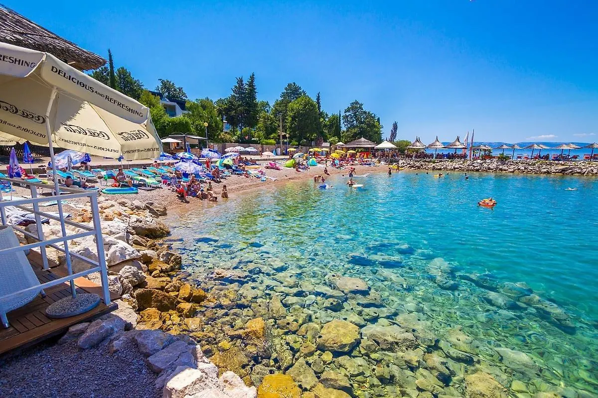 Family Friendly Apartments With A Swimming Pool Njivice, Krk - 21862 Croatia