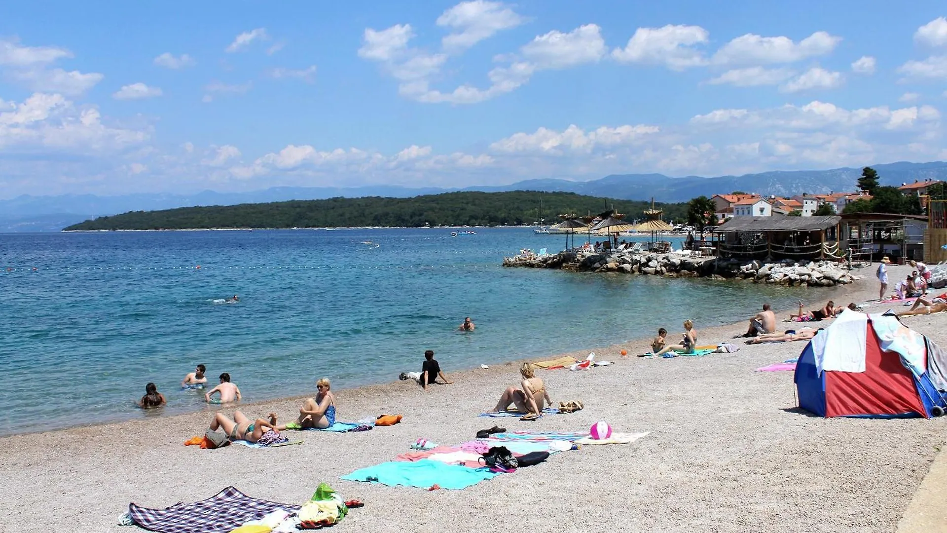 Family Friendly Apartments With A Swimming Pool Njivice, Krk - 21862 Croatia