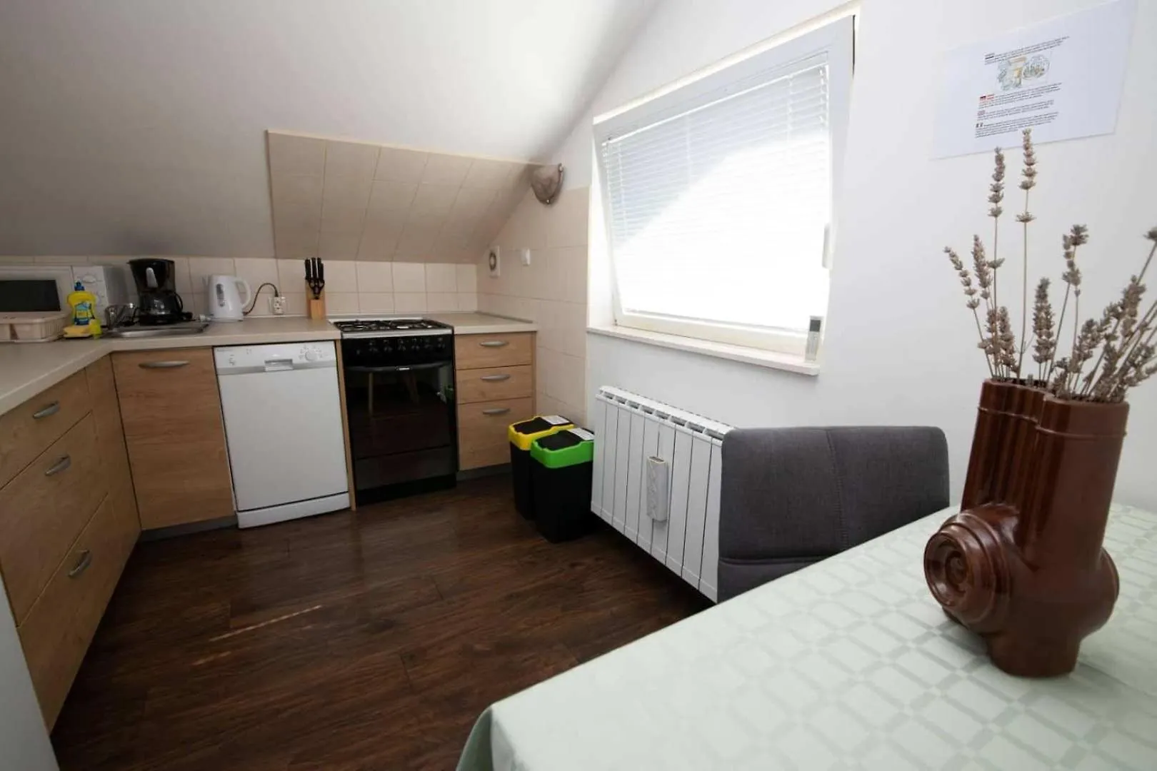 Family Friendly Apartments With A Swimming Pool Njivice, Krk - 21862 Chorvatsko